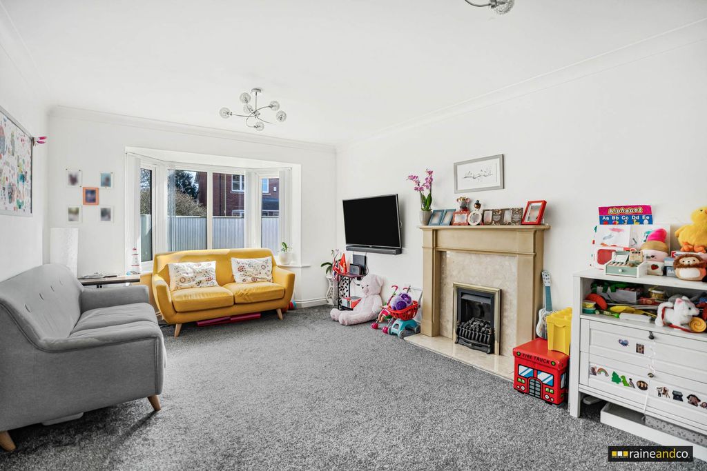 Property photo 2 of 31