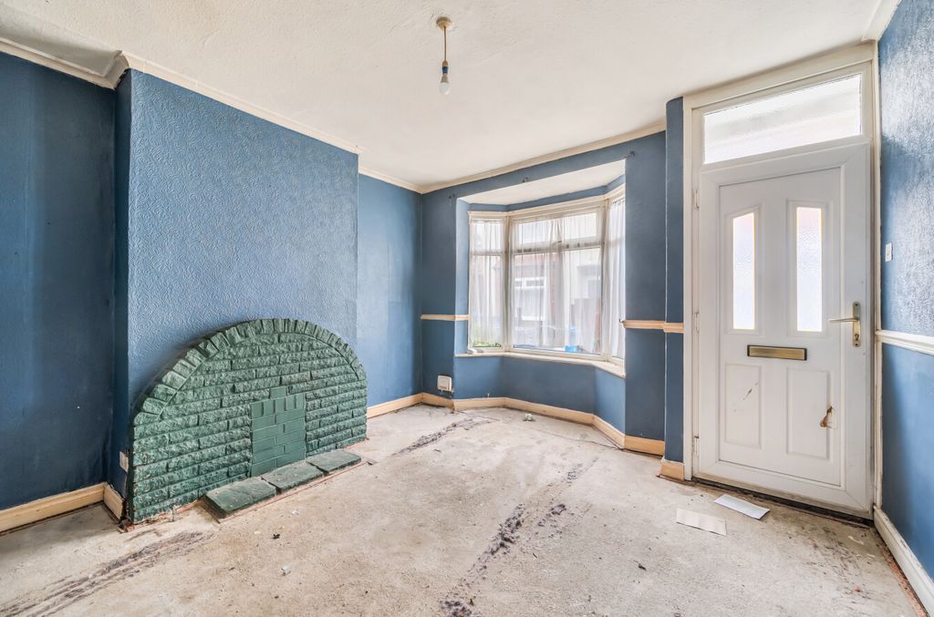 Property photo 2 of 20 1393681-14-69414d...