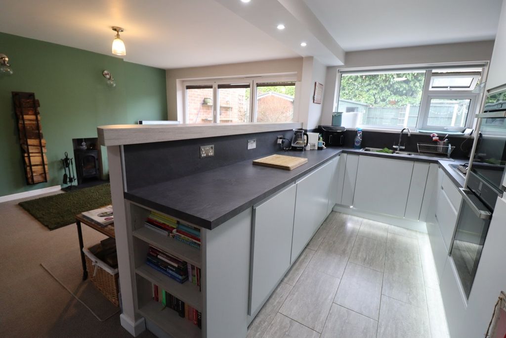 Property photo 3 of 19