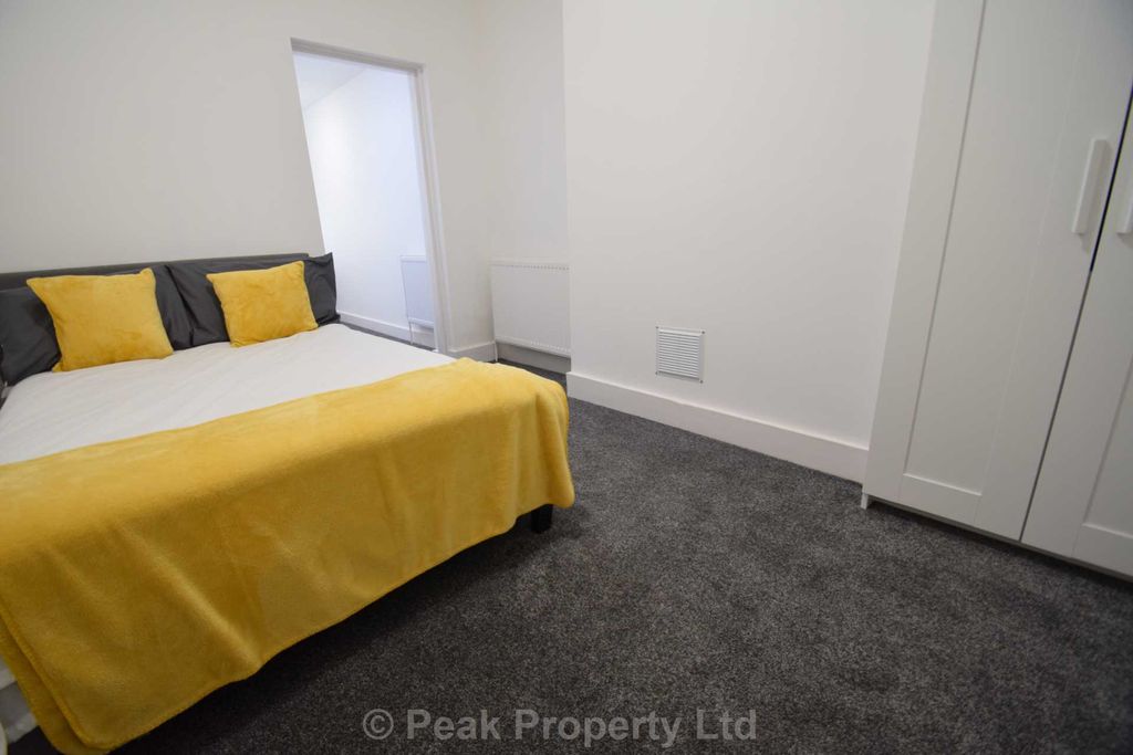 Property photo 1 of 4