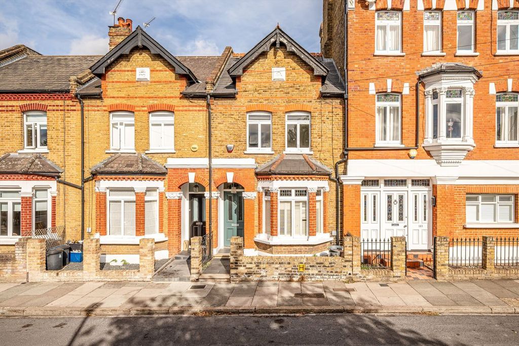 Property photo 1 of 6