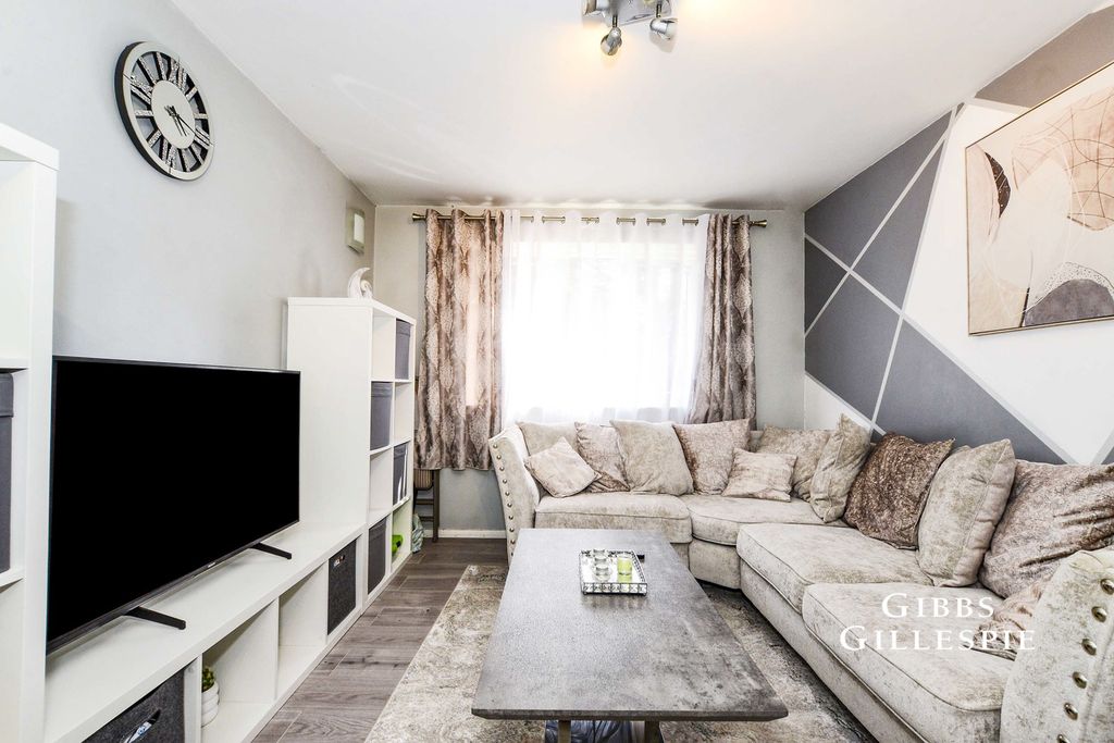 Property photo 2 of 15 Pbox-Img.Jpg