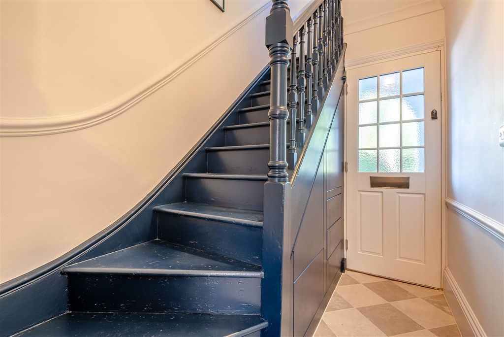 Property photo 3 of 30 8700874-Interior31.Jpg