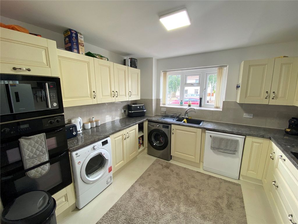 Property photo 3 of 26 Picture No. 11