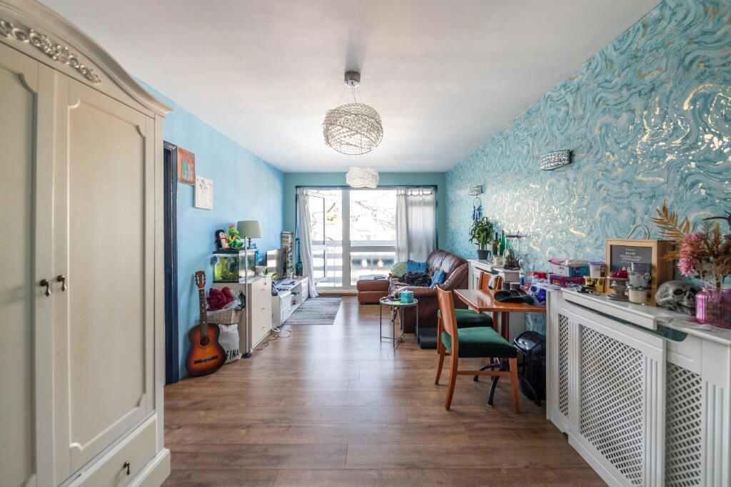 Property photo 3 of 11