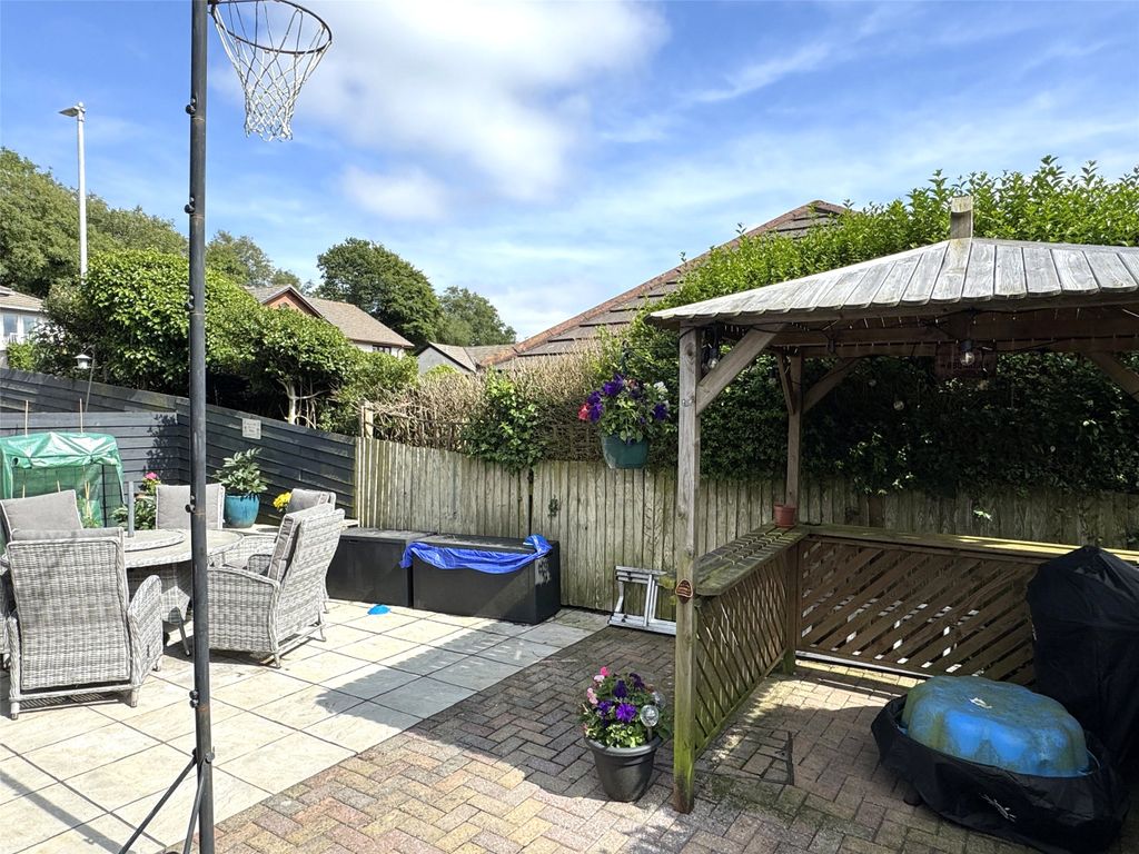 Property photo 3 of 14 Picture No. 02