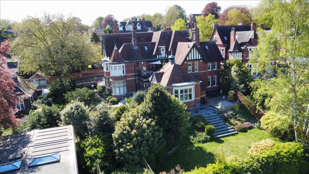 Additional image 2 of 4 bed flat for saleCavendish Road East, The Park, Nottingham NG7