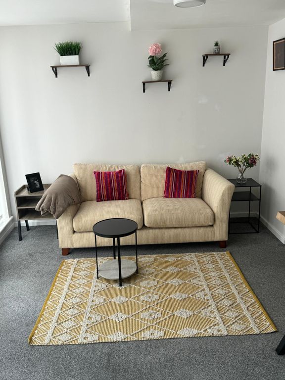 Property photo 2 of 8