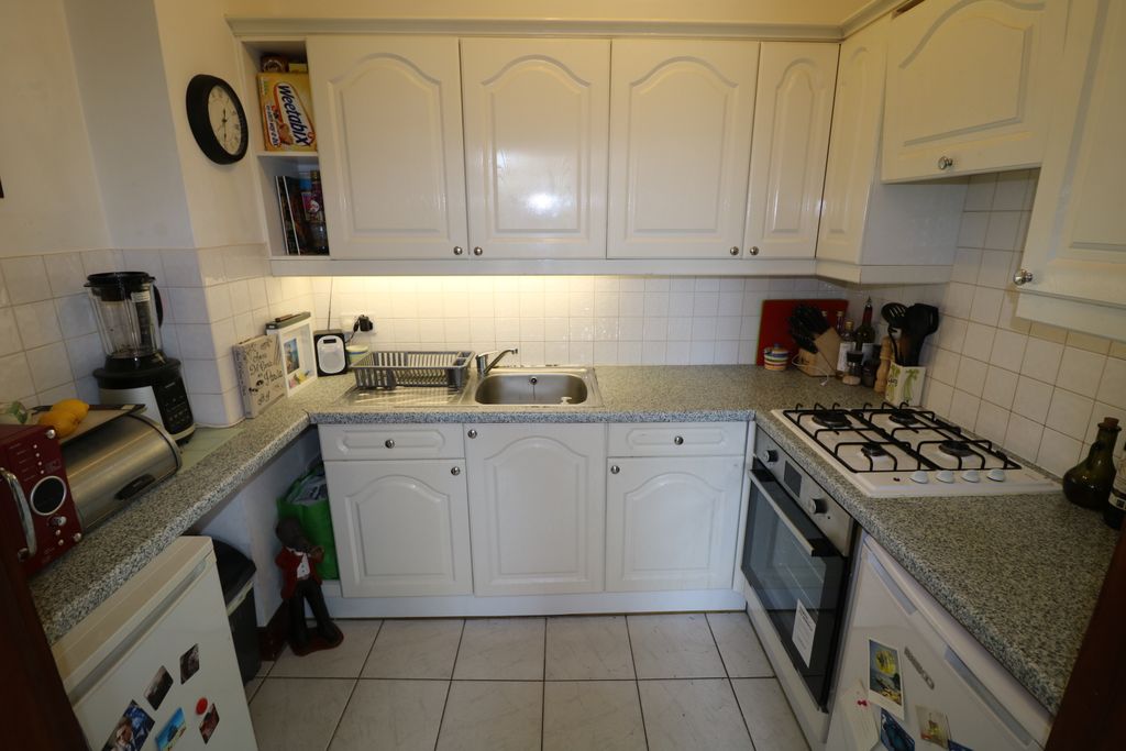 Property photo 3 of 6