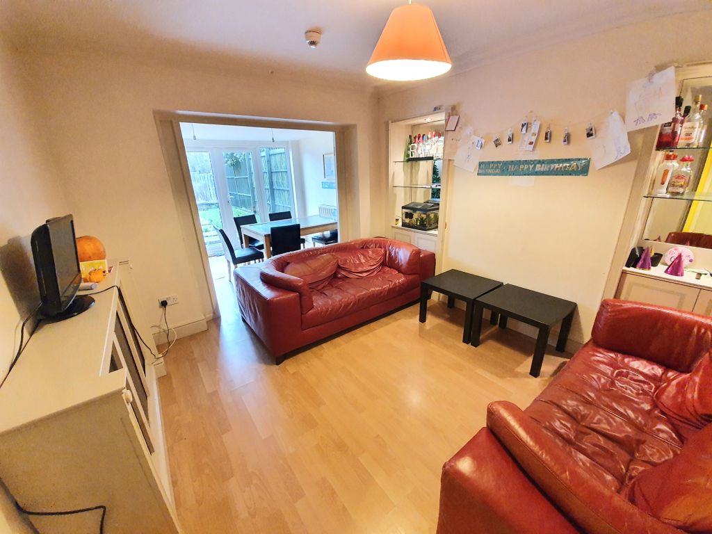 Property photo 2 of 14 Image