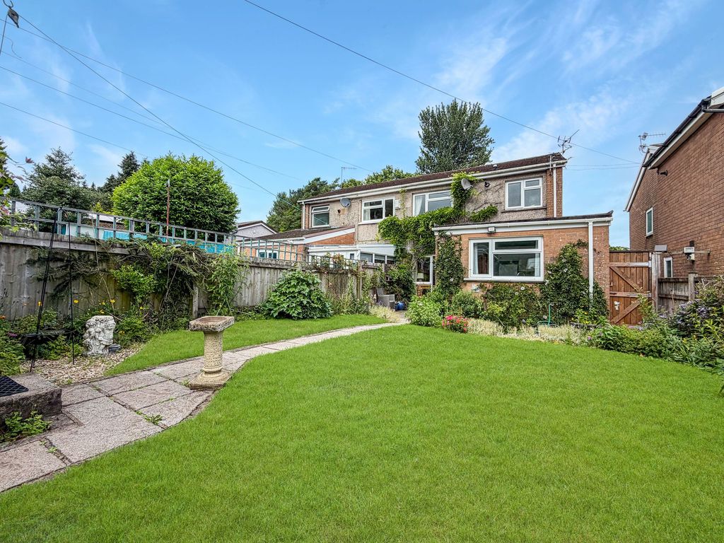 Property photo 2 of 30