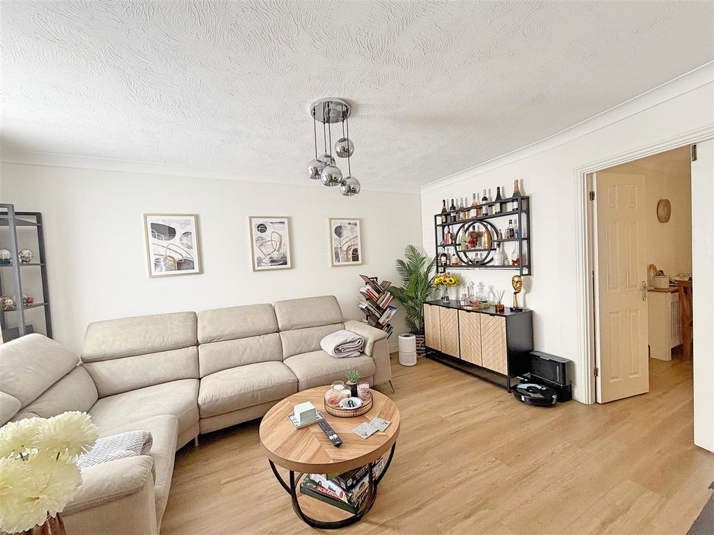Property photo 2 of 12 Img_0267.Jpg