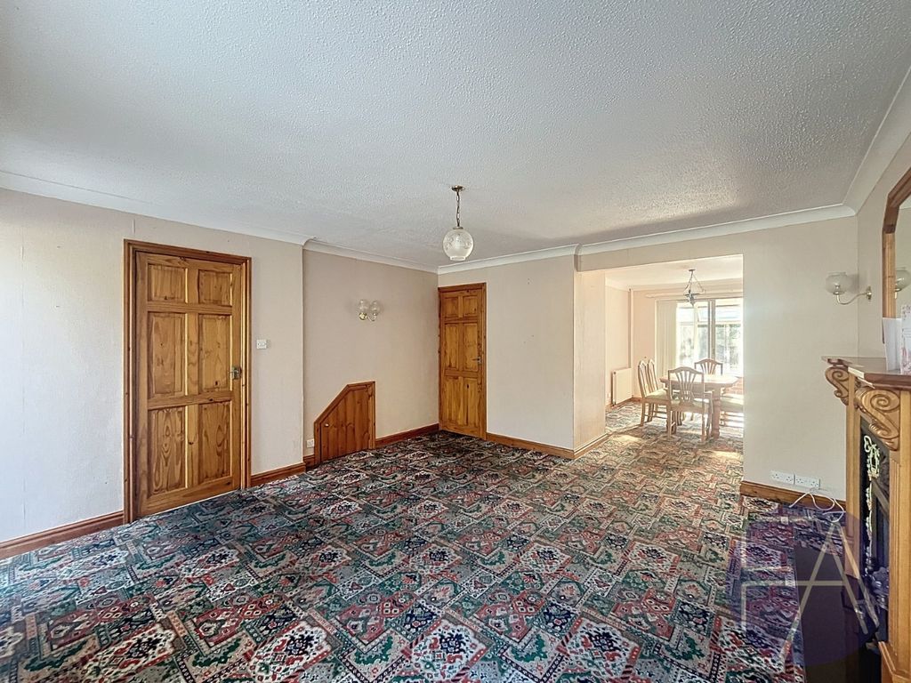 Property photo 3 of 22 4491354