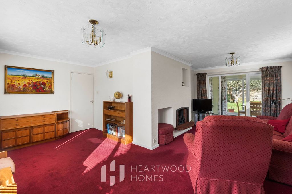 Property photo 2 of 25