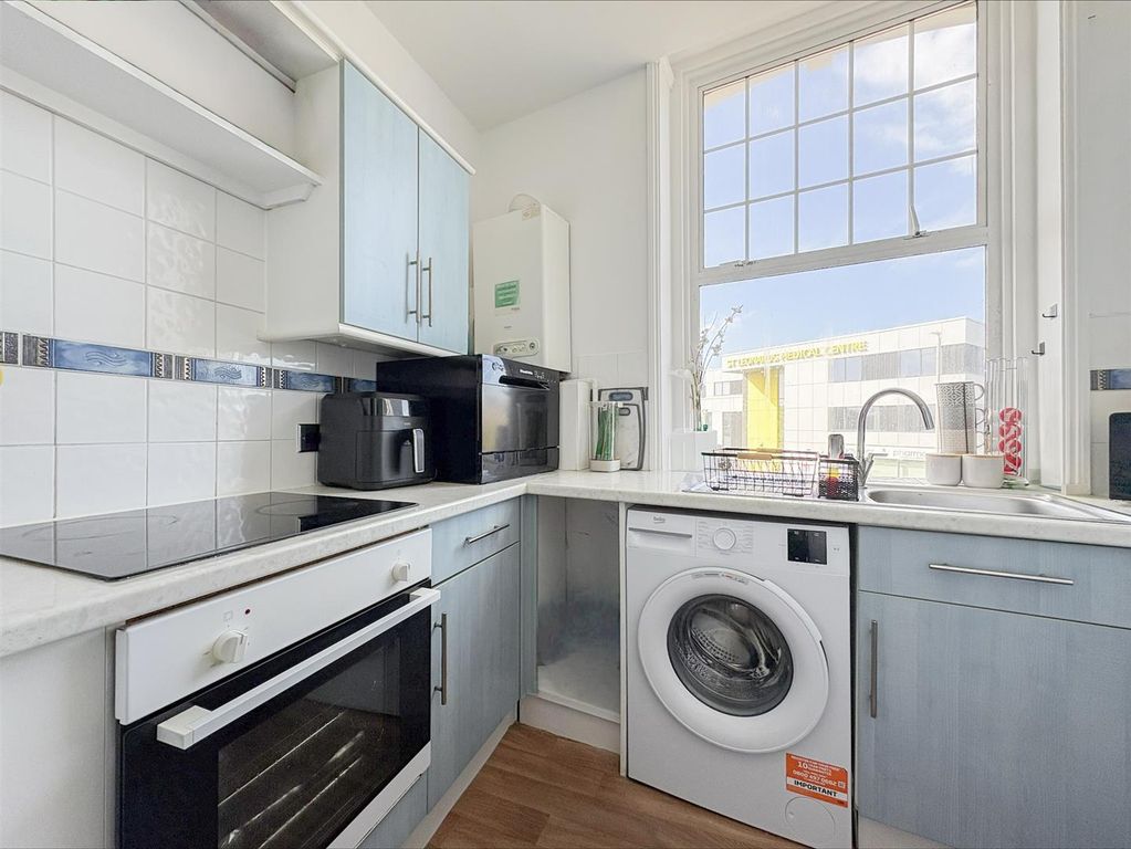 Property photo 2 of 16 Kitchen