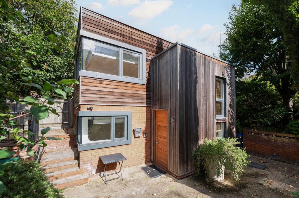 Property photo 1 of 15 Picture No. 24