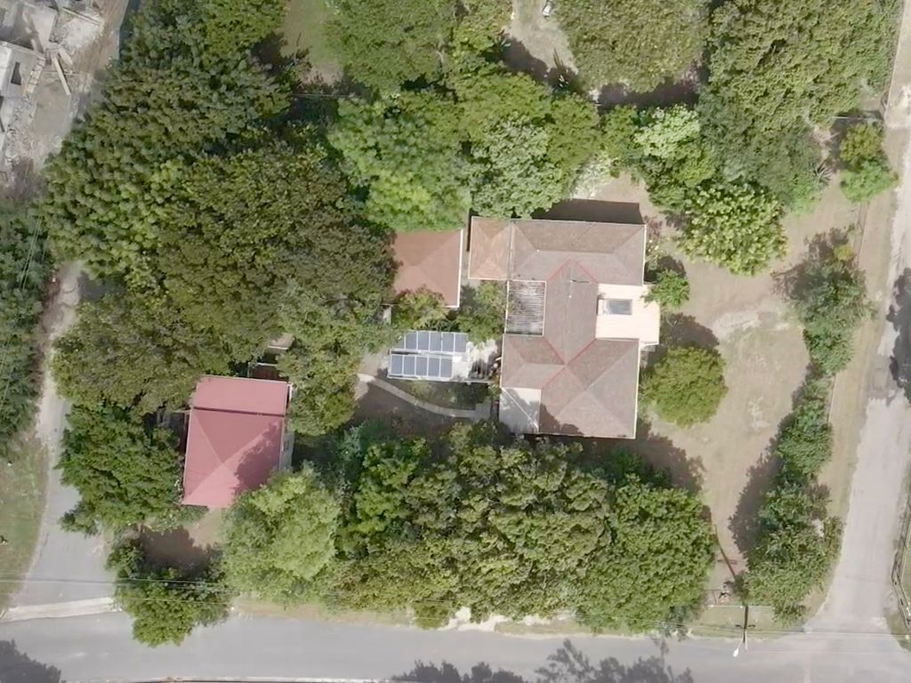 Property photo 2 of 38