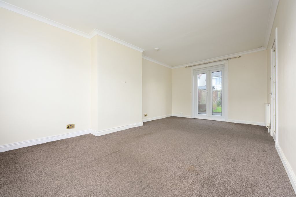 Property photo 2 of 19 04 - 23 Letham Gardens, Pumpherston, Eh53 0Nh - Li