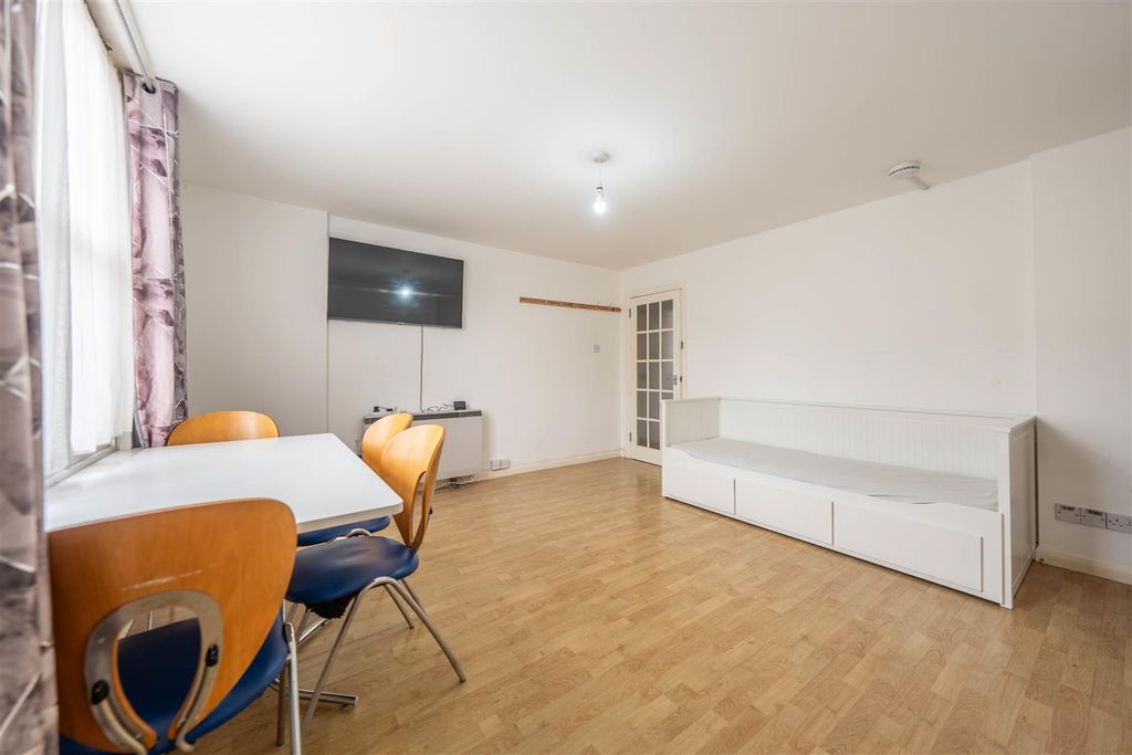 Property photo 3 of 19 Dsc03384-Hdr.Jpg