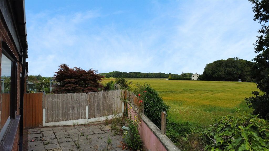 Property photo 3 of 21 Knowsley View View