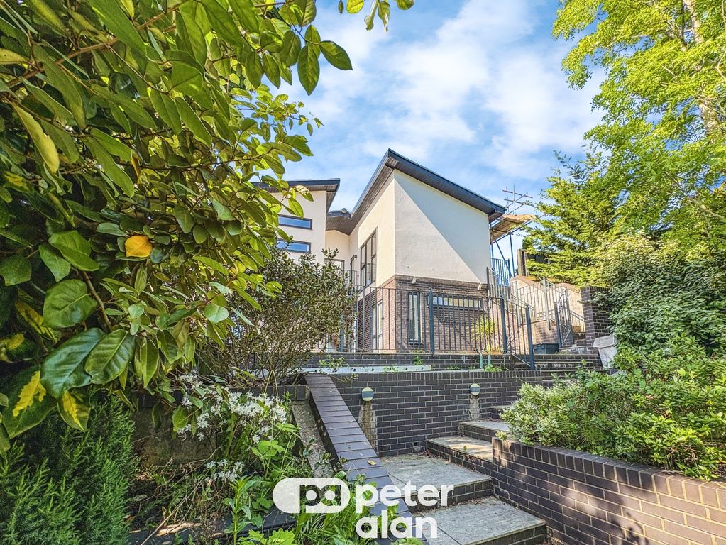 Property photo 2 of 35 Garden