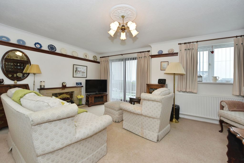 Property photo 2 of 10 Pbox-Img.Jpg