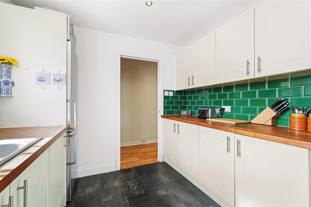 Property photo 3 of 20 4F8A9823.Jpg
