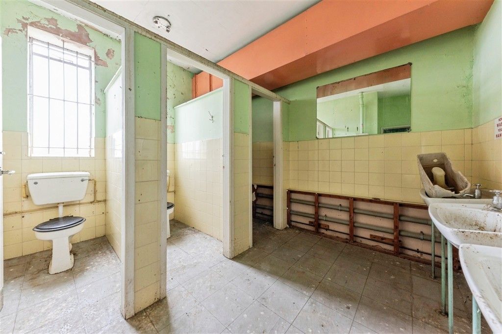 Property photo 3 of 14