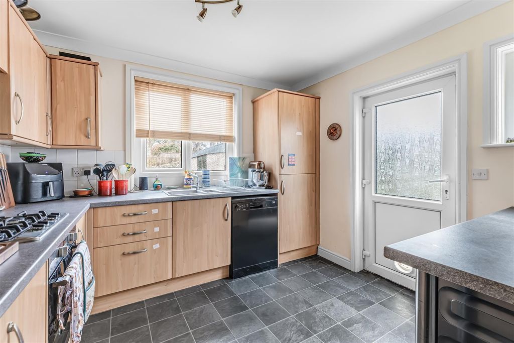 Additional image 6 of 3 bed semi-detached house for saleWyvil Crescent, Ilkley LS29