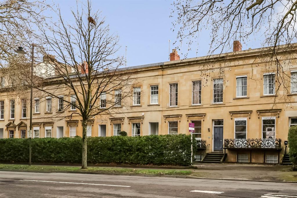 Property photo 1 of 10 1-Bed-Montpellier10.Jpg