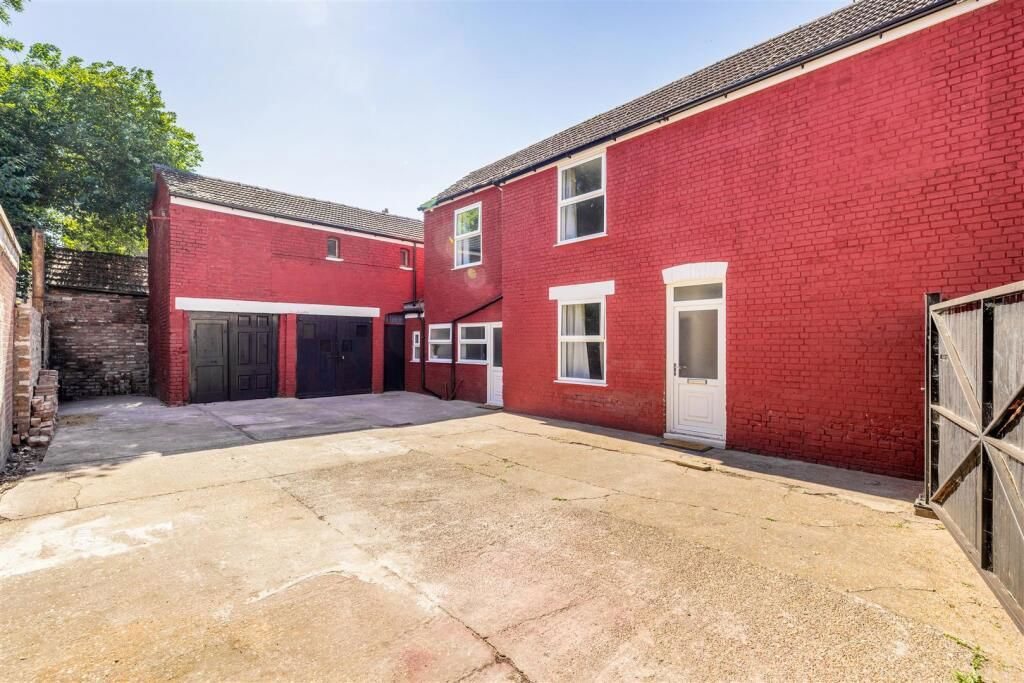 Property photo 1 of 21