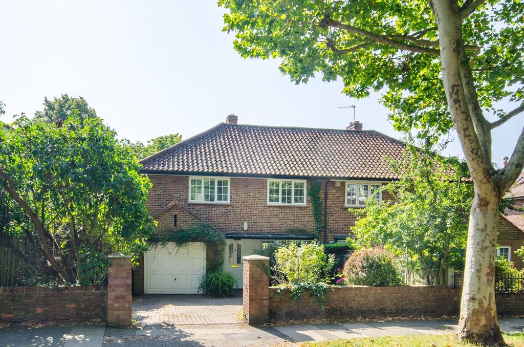 Property photo 1 of 9