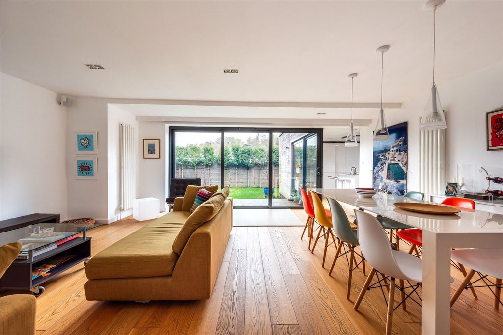 Property photo 2 of 18 Picture No. 04