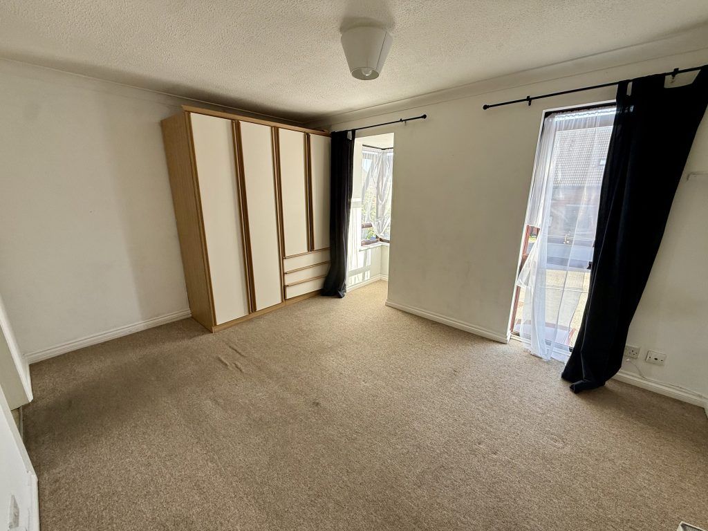 Property photo 3 of 4