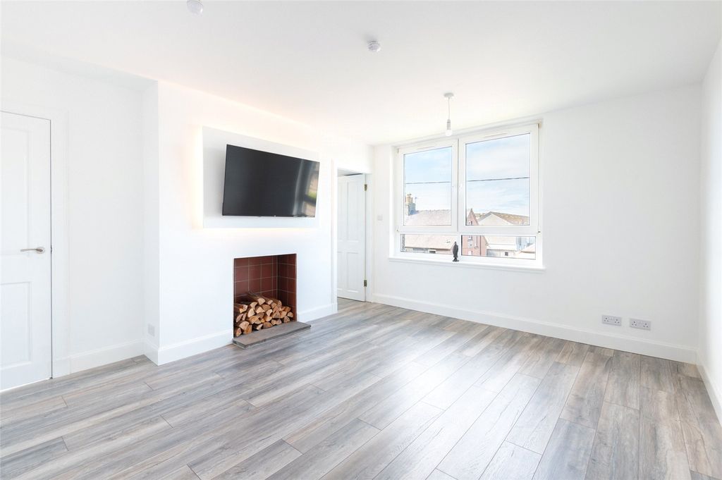 Property photo 2 of 33 Picture 2