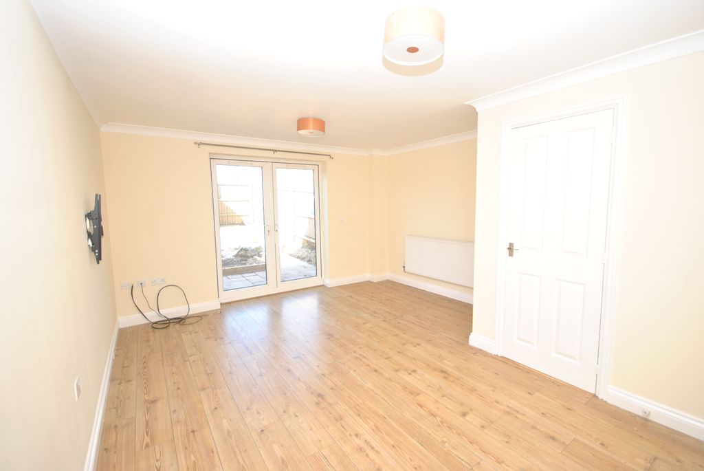 Property photo 3 of 12 Dsc_1048