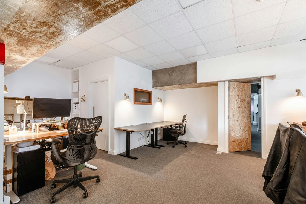 Property photo 2 of 14 Oakwood House U1 - Low Res 7.Jpg