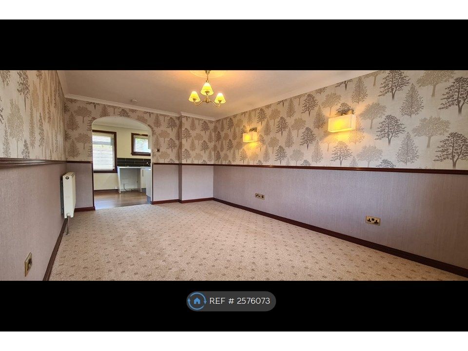 Property photo 1 of 20 Living Room