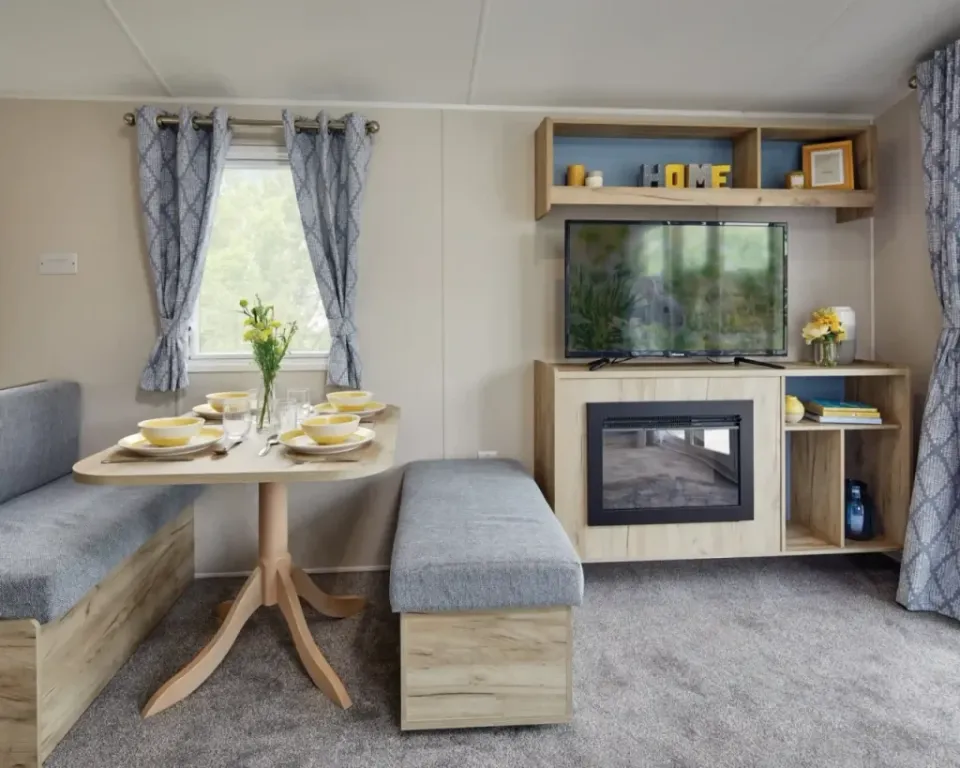 Property photo 2 of 7 Willerby Linwood Dining Tv