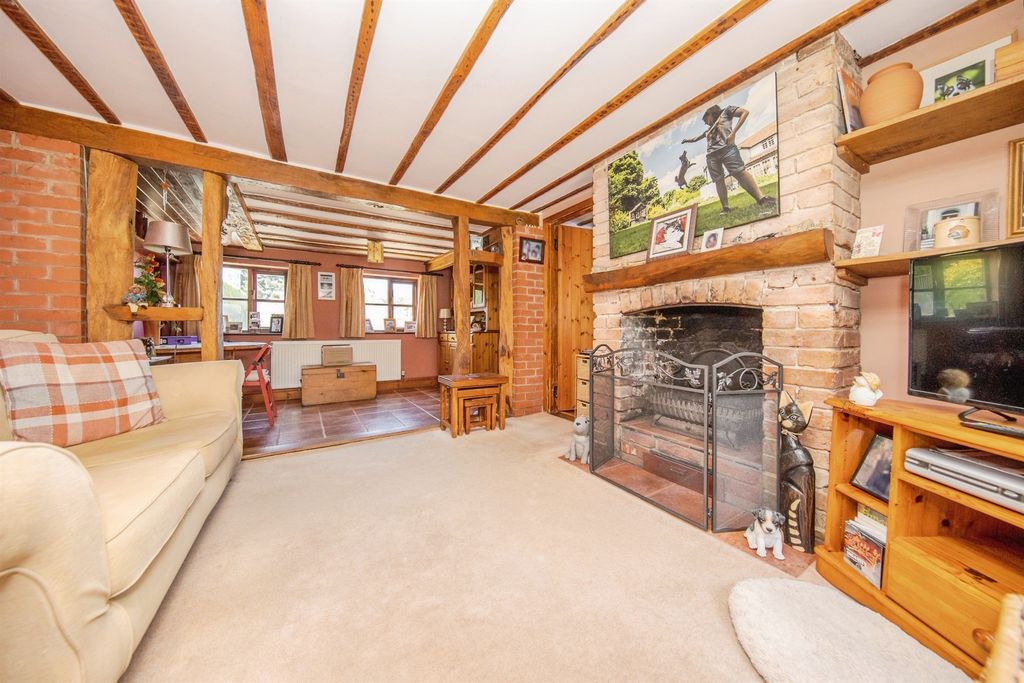Property photo 2 of 20