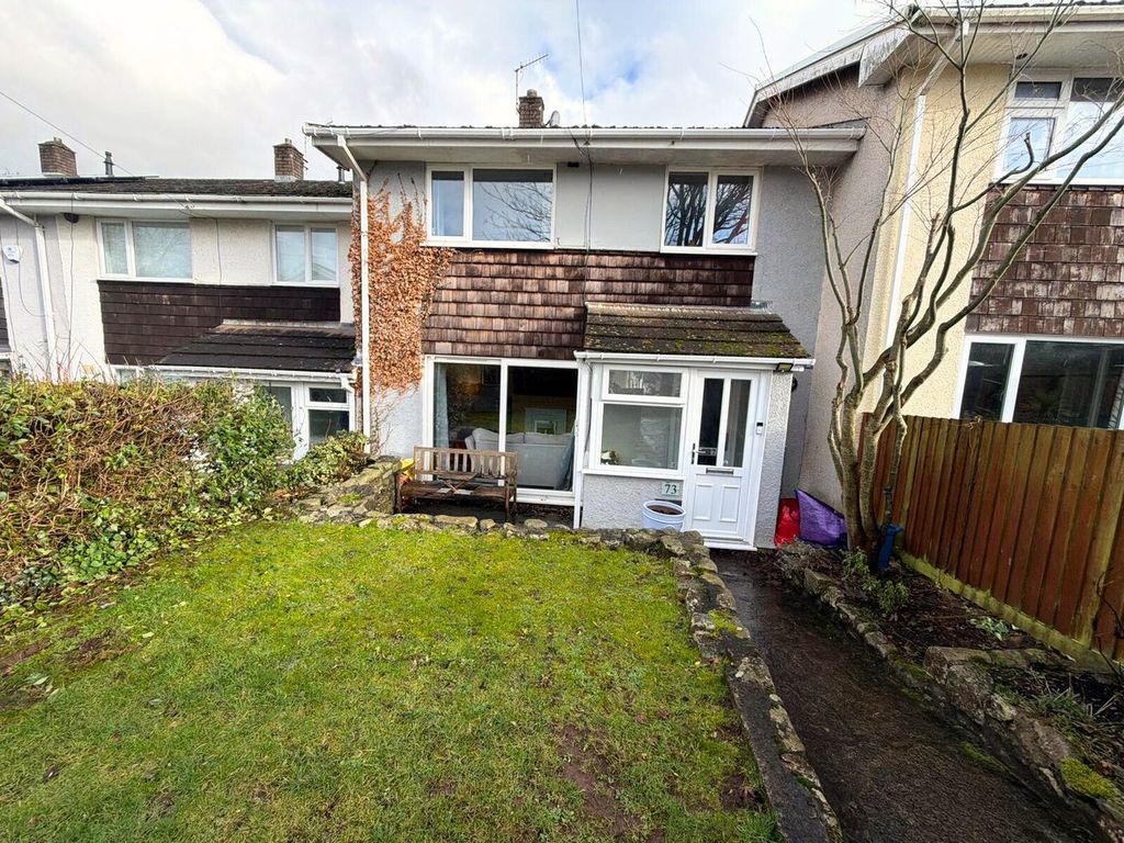 Property photo 2 of 18