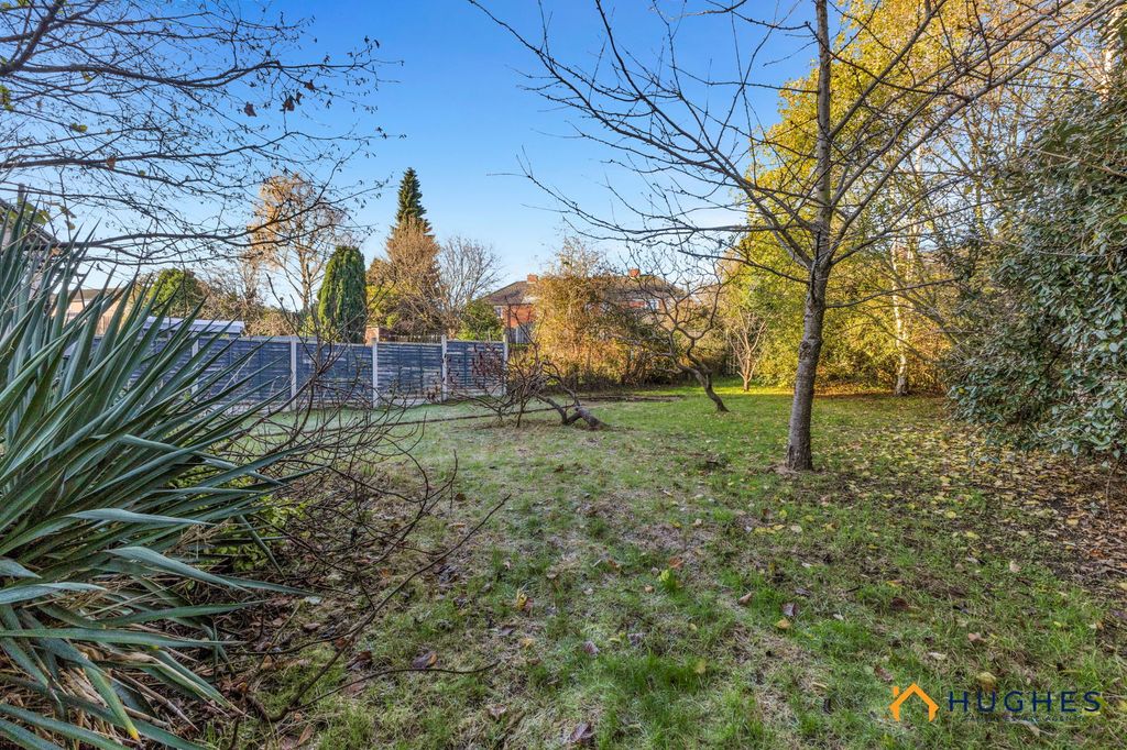 Property photo 2 of 27