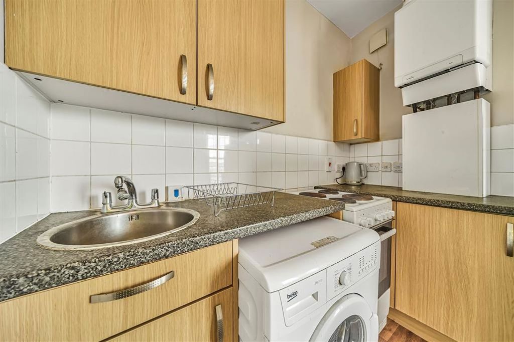 Property photo 3 of 6