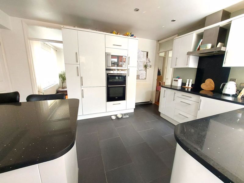 Property photo 1 of 12 Photo 18