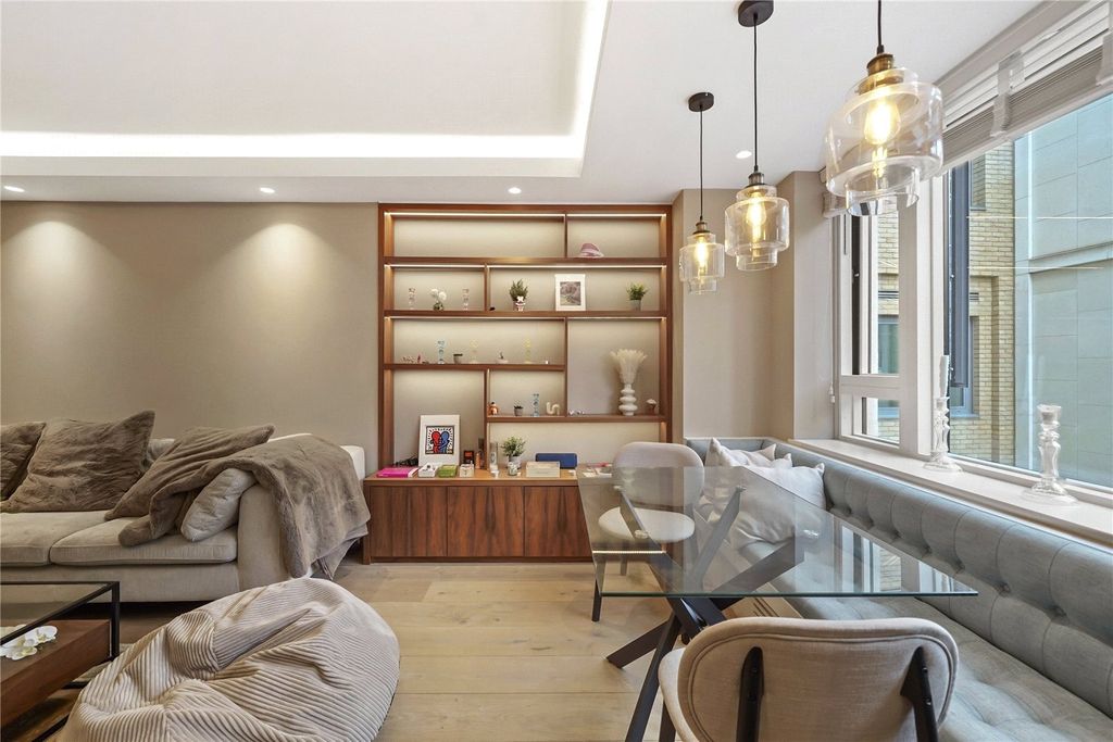 Property photo 2 of 7 Picture No. 18