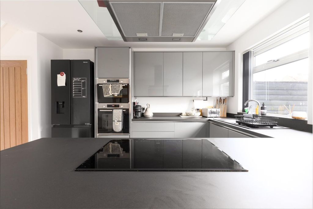 Property photo 1 of 23 31 Derrick Road, Bs15 8Ds-15.Jpg