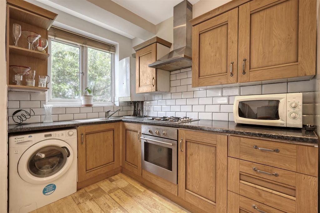 Property photo 3 of 17 Img_5595_11 Copy.Jpg