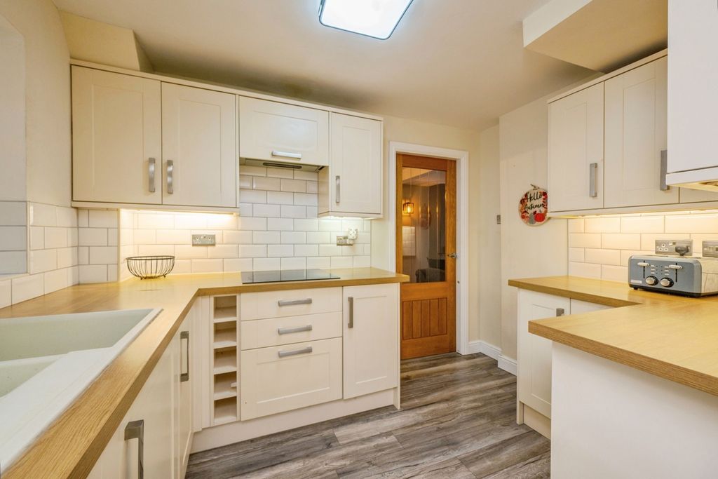 Property photo 3 of 24 Pbox-Img.Jpg