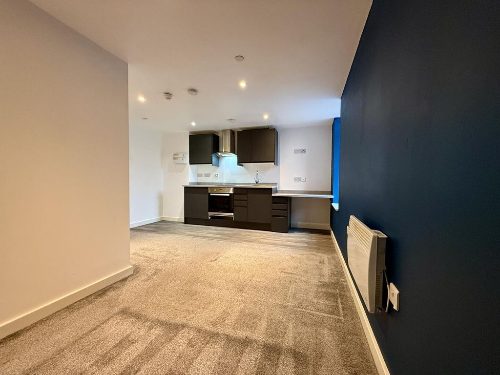 Property photo 3 of 24 Kitchen