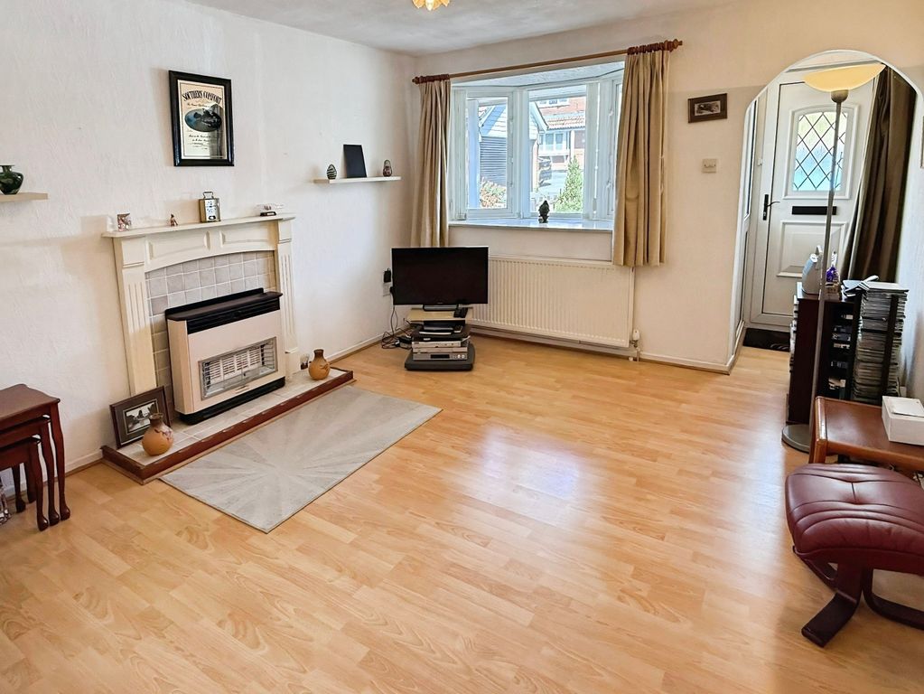 Property photo 2 of 17